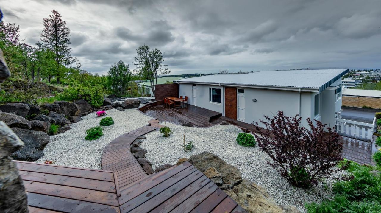 Villa Iceland Sjf Villa, Hot Tub & Outdoor Sauna Amazing Mountains And View Over Reykjavík